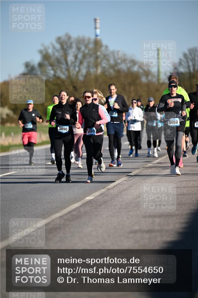 06.04.2025 - 44. Internationalen Wilhelmsburger Insellauf Dr. Thomas Lammeyer http://msf.ph/oto/7554650 06.04.2025 09:29:56 Laufen 3052, 3890, 3891 meine-sportfotos.de