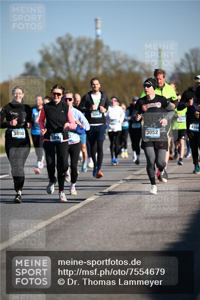 06.04.2025 - 44. Internationalen Wilhelmsburger Insellauf Dr. Thomas Lammeyer http://msf.ph/oto/7554679 06.04.2025 09:29:58 Laufen 16, 3890, 3891, 39, 5064, 3052, 3311, 4380 meine-sportfotos.de