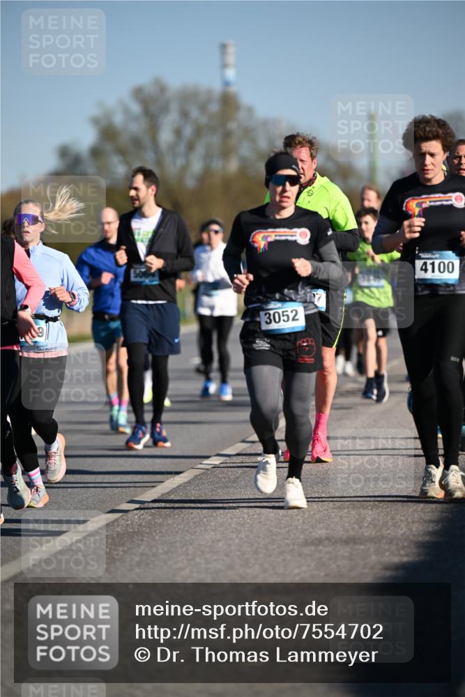 06.04.2025 - 44. Internationalen Wilhelmsburger Insellauf Dr. Thomas Lammeyer http://msf.ph/oto/7554702 06.04.2025 09:30:00 Laufen 506, 3052, 4100 meine-sportfotos.de