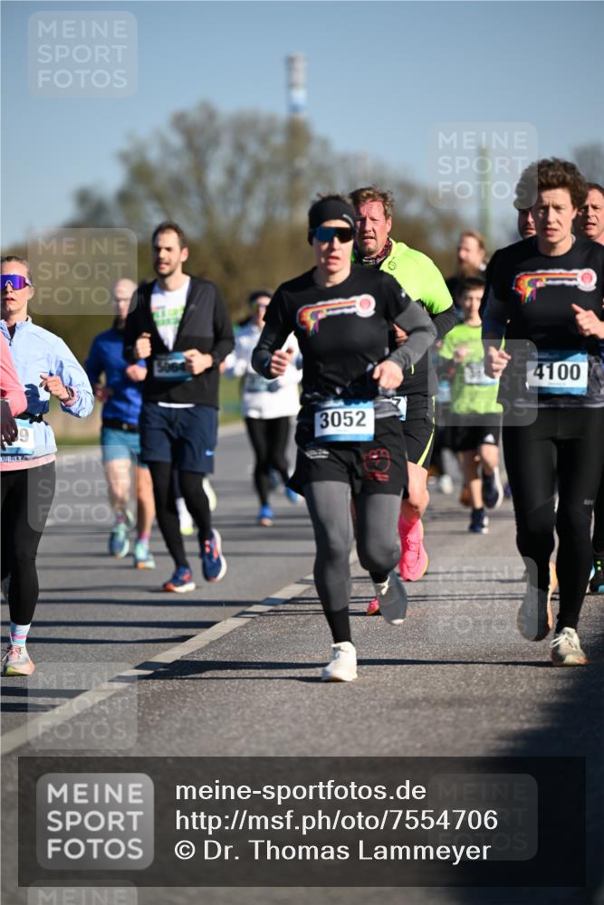 06.04.2025 - 44. Internationalen Wilhelmsburger Insellauf Dr. Thomas Lammeyer http://msf.ph/oto/7554706 06.04.2025 09:30:00 Laufen 5064, 3052, 4100 meine-sportfotos.de