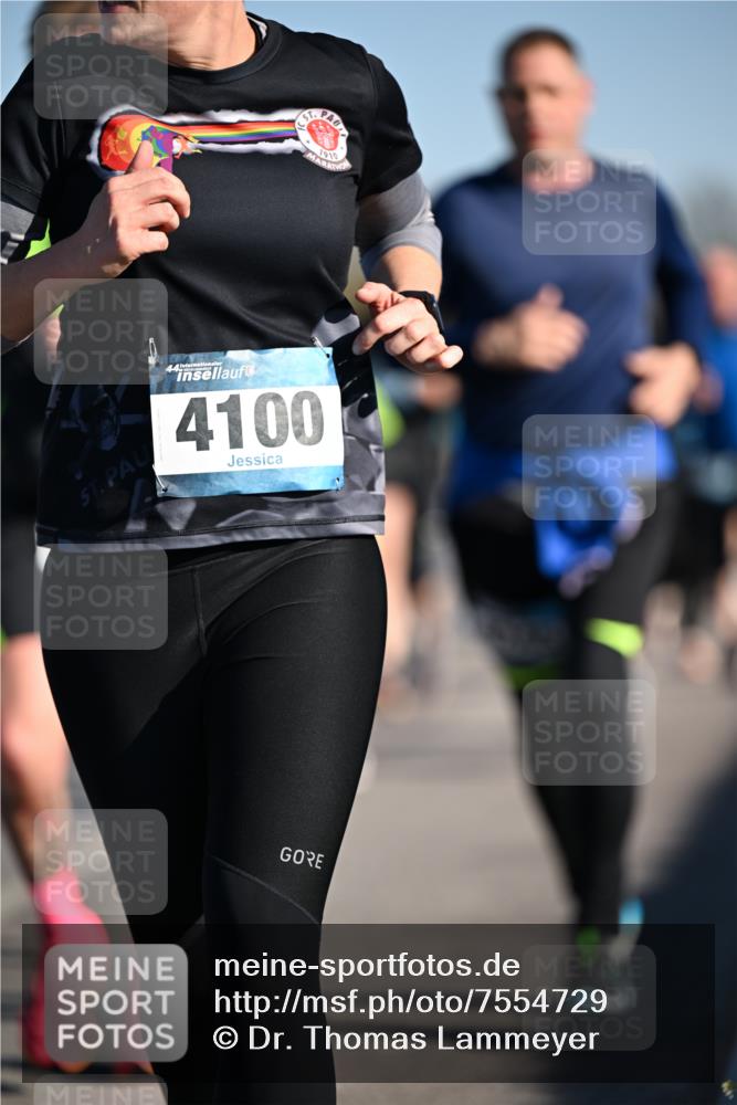 06.04.2025 - 44. Internationalen Wilhelmsburger Insellauf Dr. Thomas Lammeyer http://msf.ph/oto/7554729 06.04.2025 09:30:03 Laufen 910, 44, 4100 meine-sportfotos.de