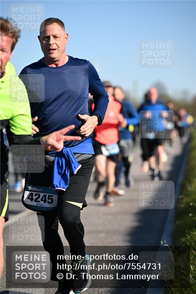 06.04.2025 - 44. Internationalen Wilhelmsburger Insellauf Dr. Thomas Lammeyer http://msf.ph/oto/7554731 06.04.2025 09:30:04 Laufen 4245 meine-sportfotos.de