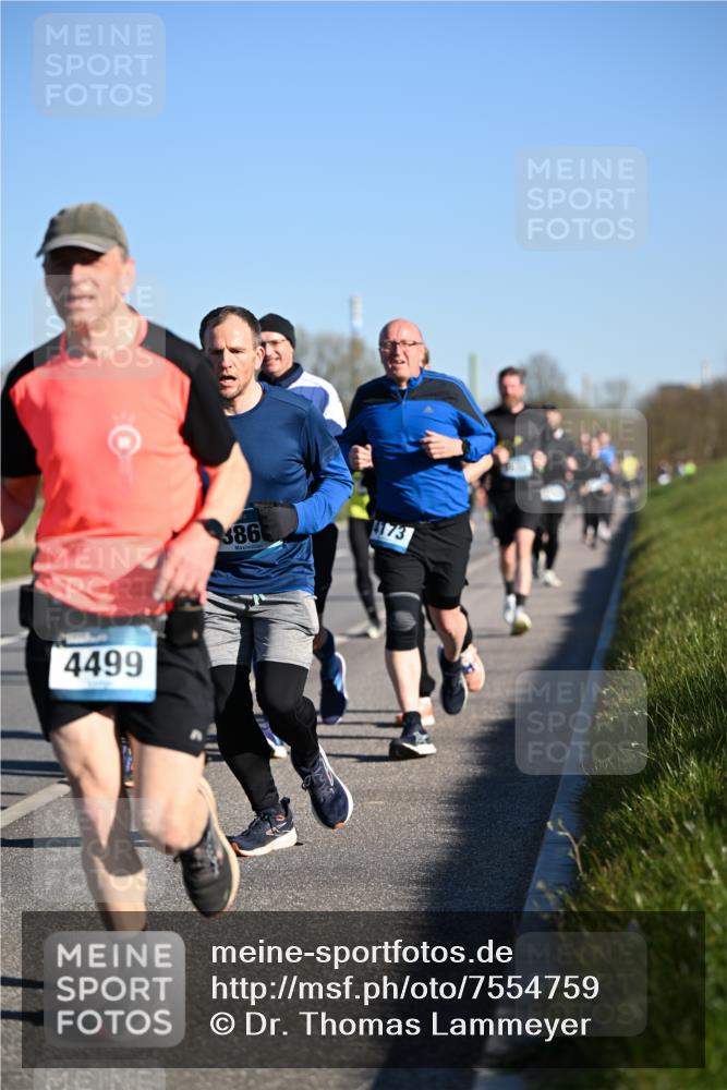 06.04.2025 - 44. Internationalen Wilhelmsburger Insellauf Dr. Thomas Lammeyer http://msf.ph/oto/7554759 06.04.2025 09:30:07 Laufen 4499, 386 meine-sportfotos.de