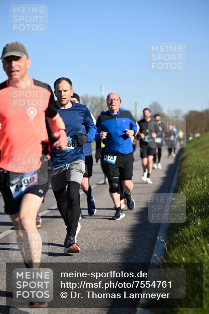 06.04.2025 - 44. Internationalen Wilhelmsburger Insellauf Dr. Thomas Lammeyer http://msf.ph/oto/7554761 06.04.2025 09:30:07 Laufen 199, 66, 4173 meine-sportfotos.de