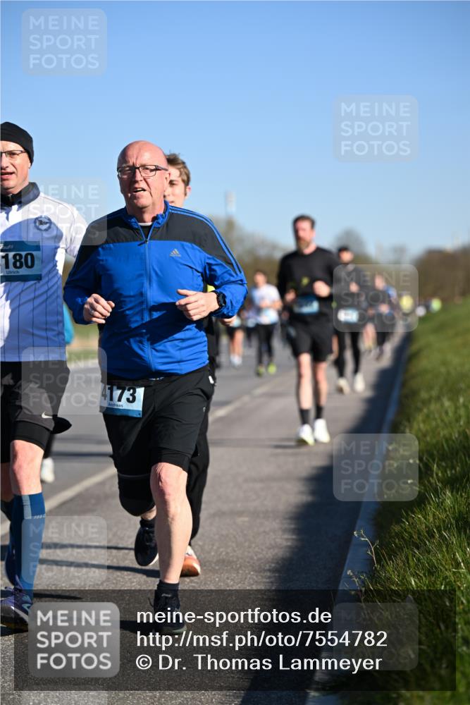 06.04.2025 - 44. Internationalen Wilhelmsburger Insellauf Dr. Thomas Lammeyer http://msf.ph/oto/7554782 06.04.2025 09:30:09 Laufen 180, 4173 meine-sportfotos.de
