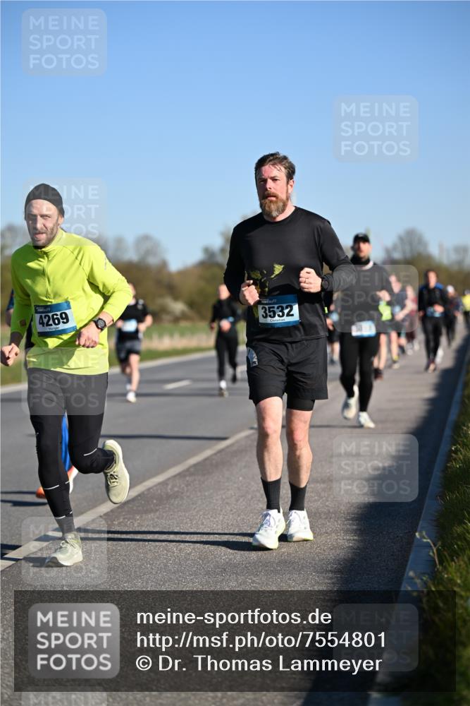 06.04.2025 - 44. Internationalen Wilhelmsburger Insellauf Dr. Thomas Lammeyer http://msf.ph/oto/7554801 06.04.2025 09:30:11 Laufen 4269, 3532 meine-sportfotos.de