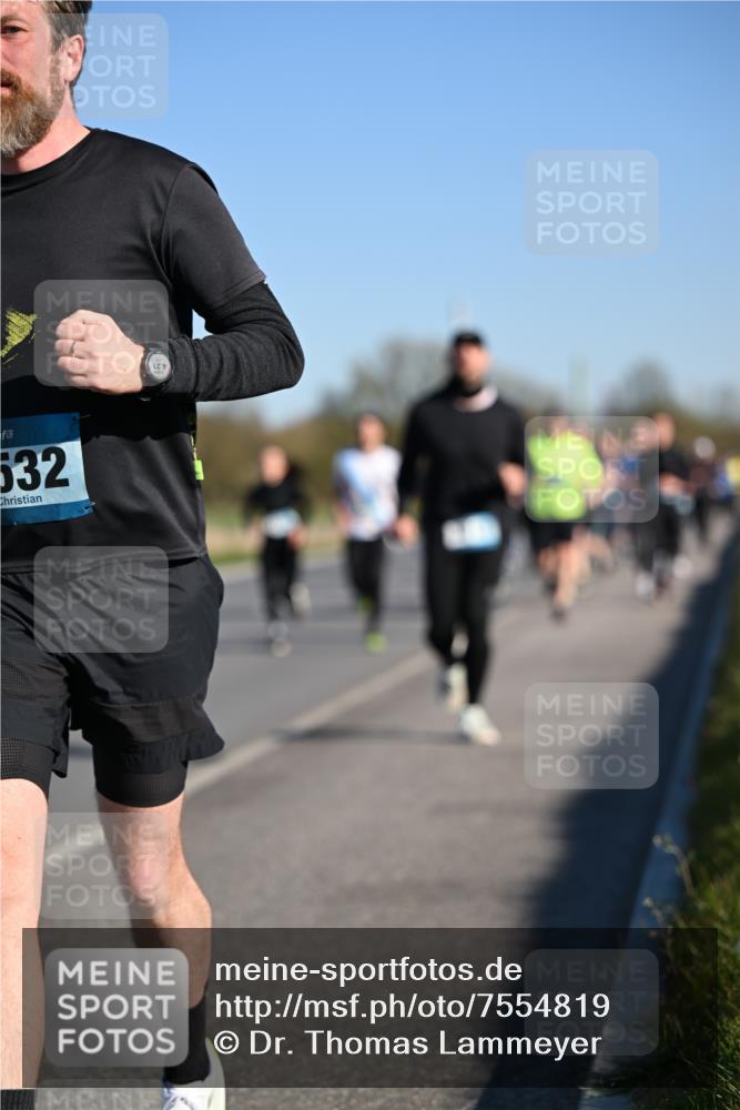 06.04.2025 - 44. Internationalen Wilhelmsburger Insellauf Dr. Thomas Lammeyer http://msf.ph/oto/7554819 06.04.2025 09:30:12 Laufen 532, 12 meine-sportfotos.de