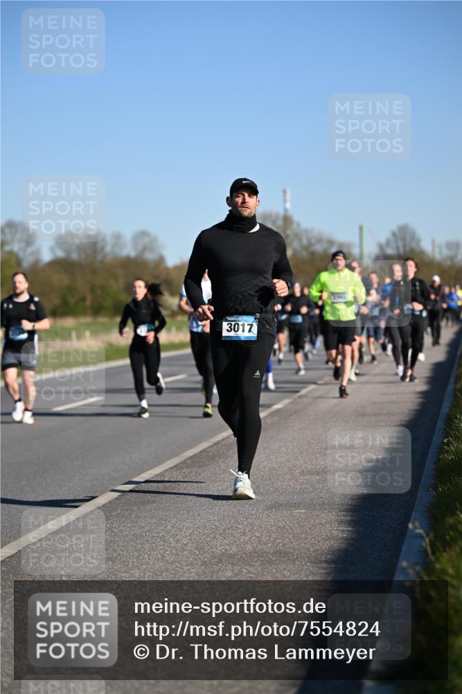 06.04.2025 - 44. Internationalen Wilhelmsburger Insellauf Dr. Thomas Lammeyer http://msf.ph/oto/7554824 06.04.2025 09:30:13 Laufen 3017 meine-sportfotos.de