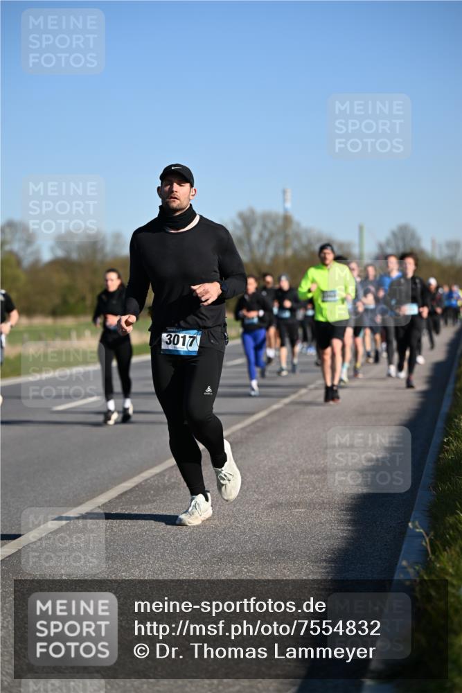 06.04.2025 - 44. Internationalen Wilhelmsburger Insellauf Dr. Thomas Lammeyer http://msf.ph/oto/7554832 06.04.2025 09:30:13 Laufen 3017 meine-sportfotos.de