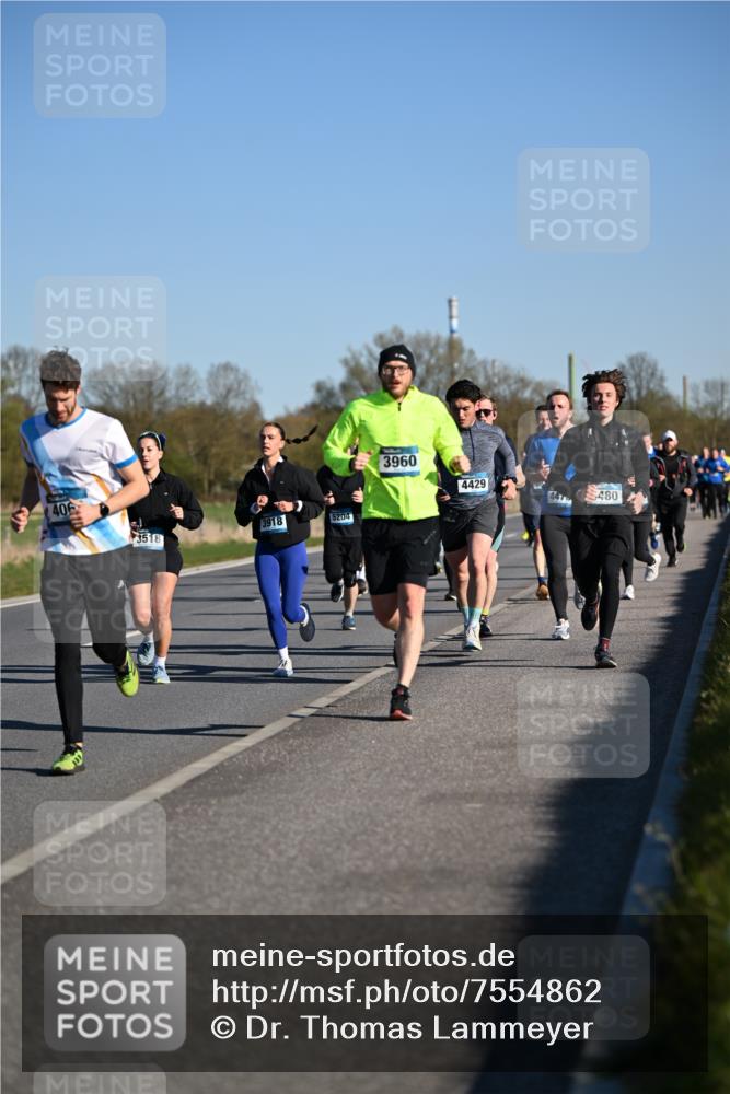 06.04.2025 - 44. Internationalen Wilhelmsburger Insellauf Dr. Thomas Lammeyer http://msf.ph/oto/7554862 06.04.2025 09:30:16 Laufen 406, 3518, 3918, 5204, 3960, 4429, 480 meine-sportfotos.de