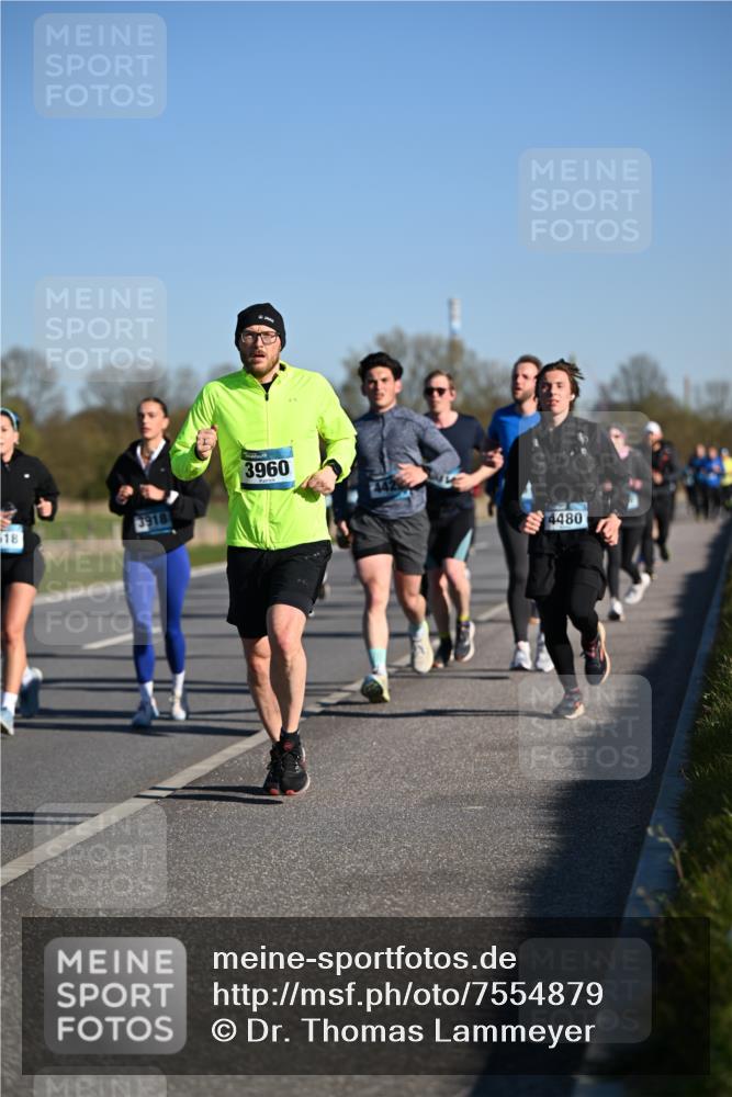 06.04.2025 - 44. Internationalen Wilhelmsburger Insellauf Dr. Thomas Lammeyer http://msf.ph/oto/7554879 06.04.2025 09:30:17 Laufen 18, 3918, 3960, 4480 meine-sportfotos.de
