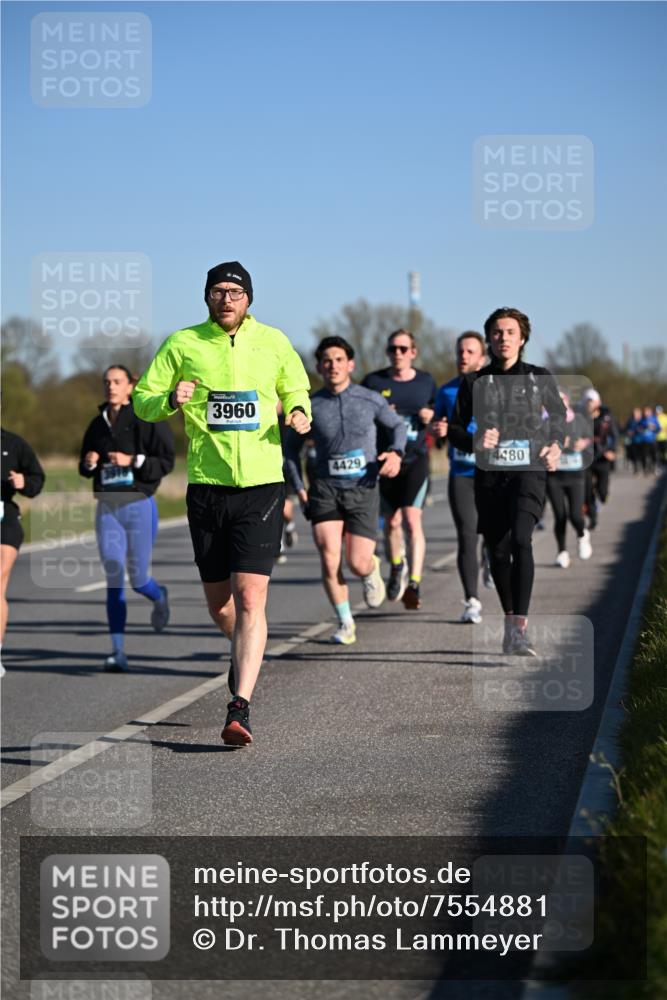 06.04.2025 - 44. Internationalen Wilhelmsburger Insellauf Dr. Thomas Lammeyer http://msf.ph/oto/7554881 06.04.2025 09:30:17 Laufen 3960, 4429, 4480 meine-sportfotos.de