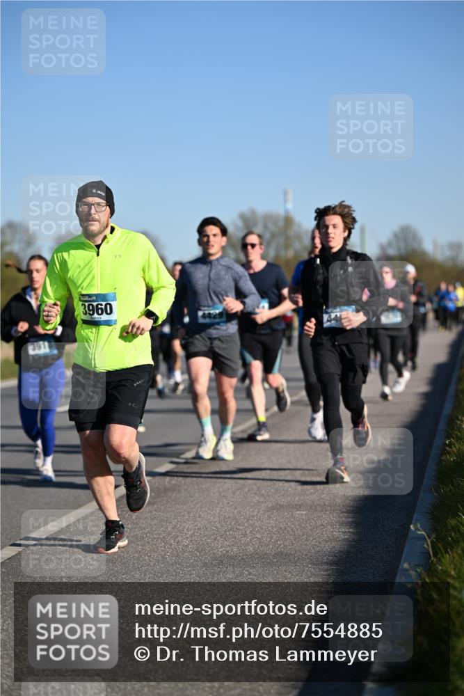 06.04.2025 - 44. Internationalen Wilhelmsburger Insellauf Dr. Thomas Lammeyer http://msf.ph/oto/7554885 06.04.2025 09:30:18 Laufen 391, 3960, 11 meine-sportfotos.de