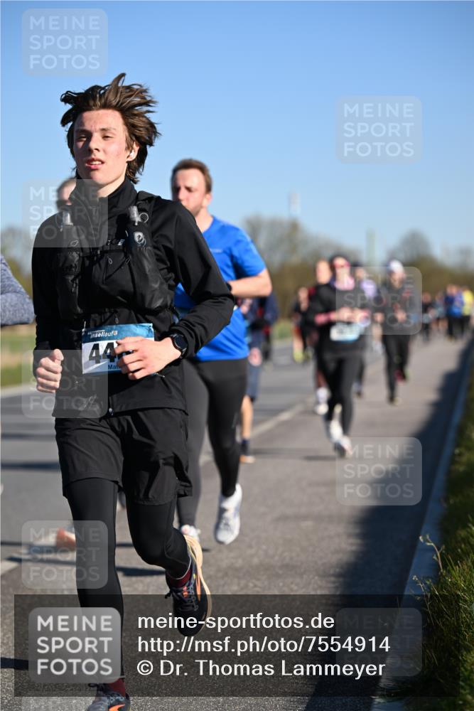 06.04.2025 - 44. Internationalen Wilhelmsburger Insellauf Dr. Thomas Lammeyer http://msf.ph/oto/7554914 06.04.2025 09:30:20 Laufen 44 meine-sportfotos.de
