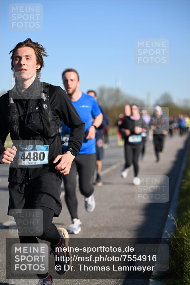 06.04.2025 - 44. Internationalen Wilhelmsburger Insellauf Dr. Thomas Lammeyer http://msf.ph/oto/7554916 06.04.2025 09:30:20 Laufen 4480 meine-sportfotos.de