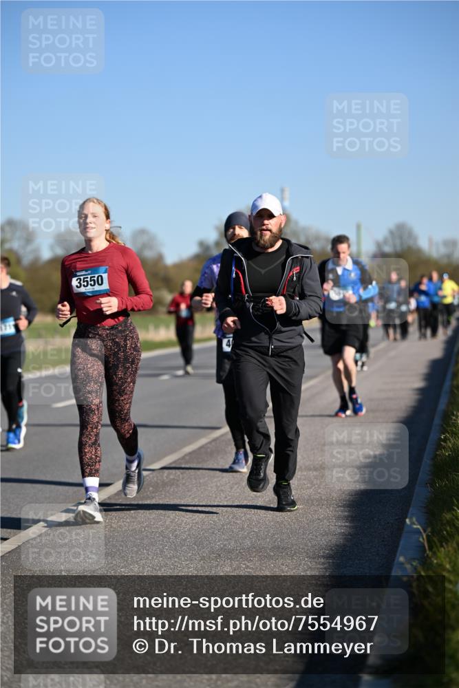 06.04.2025 - 44. Internationalen Wilhelmsburger Insellauf Dr. Thomas Lammeyer http://msf.ph/oto/7554967 06.04.2025 09:30:24 Laufen 3550 meine-sportfotos.de