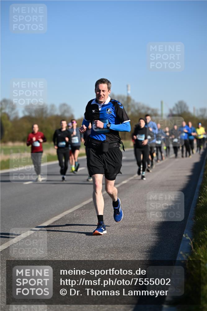 06.04.2025 - 44. Internationalen Wilhelmsburger Insellauf Dr. Thomas Lammeyer http://msf.ph/oto/7555002 06.04.2025 09:30:27 Laufen  meine-sportfotos.de