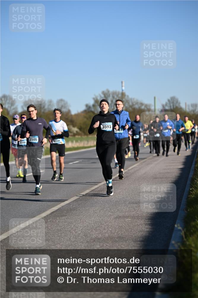 06.04.2025 - 44. Internationalen Wilhelmsburger Insellauf Dr. Thomas Lammeyer http://msf.ph/oto/7555030 06.04.2025 09:30:29 Laufen 3505, 4566, 1554, 3593 meine-sportfotos.de