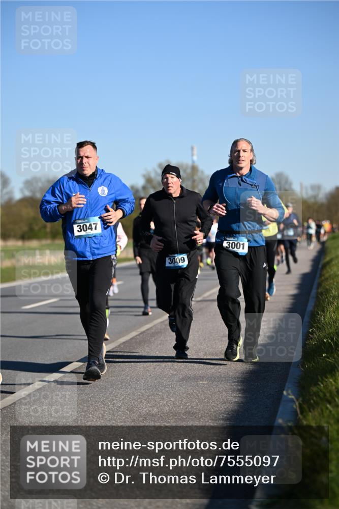 06.04.2025 - 44. Internationalen Wilhelmsburger Insellauf Dr. Thomas Lammeyer http://msf.ph/oto/7555097 06.04.2025 09:30:37 Laufen 3047, 3009, 3001 meine-sportfotos.de