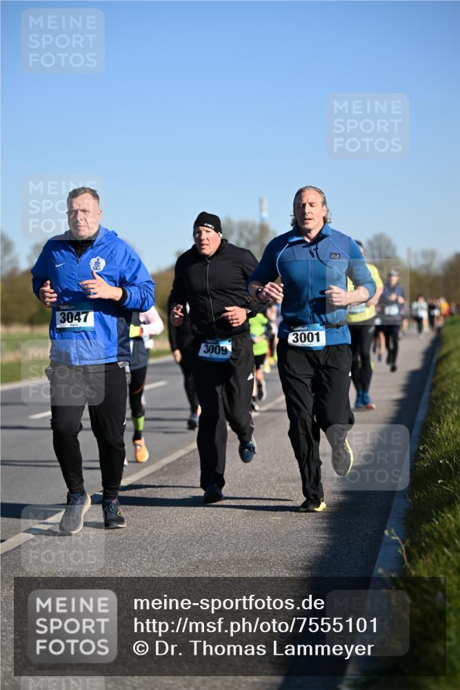 06.04.2025 - 44. Internationalen Wilhelmsburger Insellauf Dr. Thomas Lammeyer http://msf.ph/oto/7555101 06.04.2025 09:30:37 Laufen 3047, 3009, 3001 meine-sportfotos.de