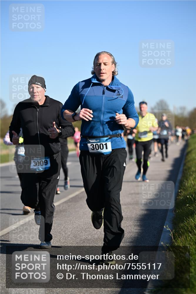 06.04.2025 - 44. Internationalen Wilhelmsburger Insellauf Dr. Thomas Lammeyer http://msf.ph/oto/7555117 06.04.2025 09:30:38 Laufen 30, 3009, 3001 meine-sportfotos.de