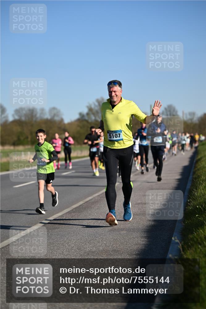 06.04.2025 - 44. Internationalen Wilhelmsburger Insellauf Dr. Thomas Lammeyer http://msf.ph/oto/7555144 06.04.2025 09:30:40 Laufen 5107, 3675 meine-sportfotos.de