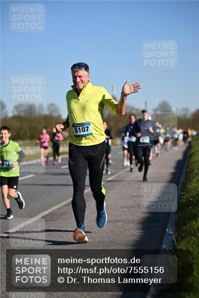 06.04.2025 - 44. Internationalen Wilhelmsburger Insellauf Dr. Thomas Lammeyer http://msf.ph/oto/7555156 06.04.2025 09:30:41 Laufen 5107 meine-sportfotos.de