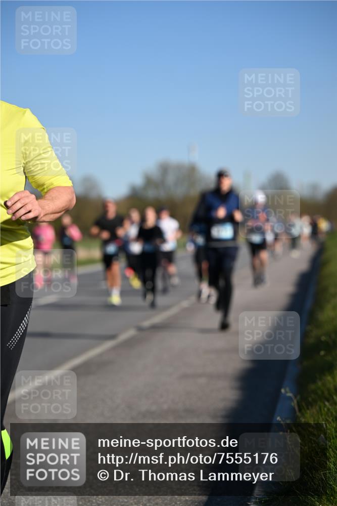 06.04.2025 - 44. Internationalen Wilhelmsburger Insellauf Dr. Thomas Lammeyer http://msf.ph/oto/7555176 06.04.2025 09:30:43 Laufen  meine-sportfotos.de