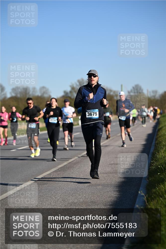 06.04.2025 - 44. Internationalen Wilhelmsburger Insellauf Dr. Thomas Lammeyer http://msf.ph/oto/7555183 06.04.2025 09:30:44 Laufen 3158, 3675 meine-sportfotos.de