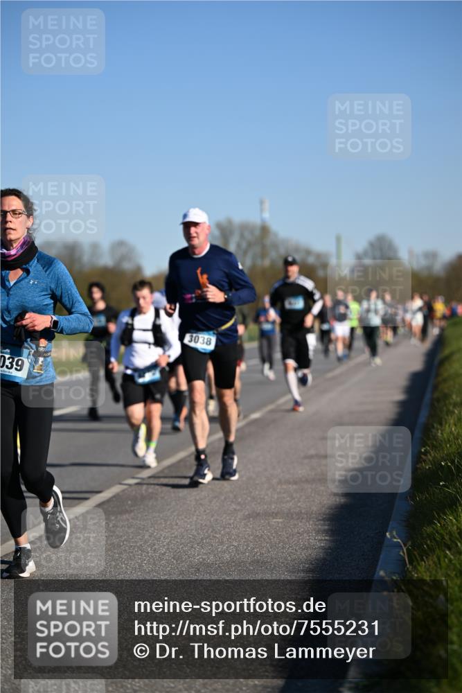 06.04.2025 - 44. Internationalen Wilhelmsburger Insellauf Dr. Thomas Lammeyer http://msf.ph/oto/7555231 06.04.2025 09:30:47 Laufen 039, 3038 meine-sportfotos.de