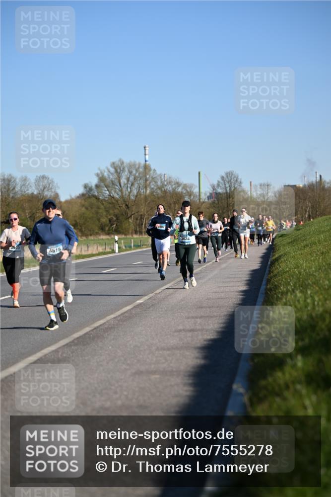 06.04.2025 - 44. Internationalen Wilhelmsburger Insellauf Dr. Thomas Lammeyer http://msf.ph/oto/7555278 06.04.2025 09:30:53 Laufen 4515, 907, 3028 meine-sportfotos.de