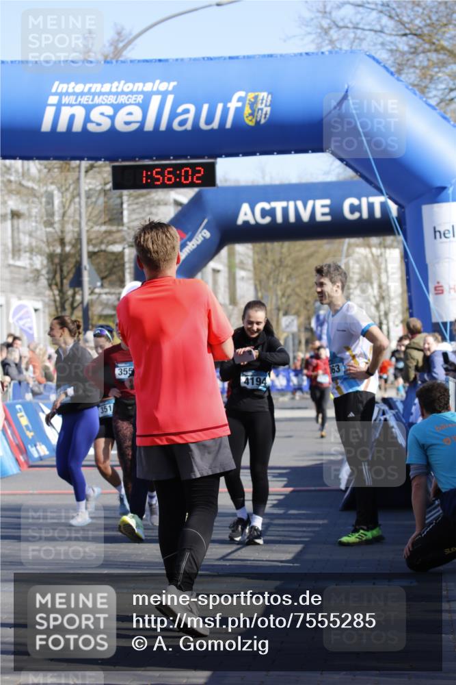 06.04.2025 - 44. Internationalen Wilhelmsburger Insellauf A. Gomolzig http://msf.ph/oto/7555285 06.04.2025 10:46:00 Ziel 3313, 3550, 3683, 3867, 3918, 3999, 4173, 4180, 4182, 4456 meine-sportfotos.de