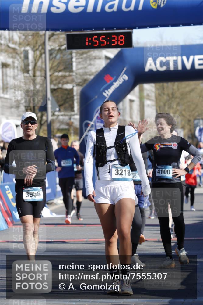 06.04.2025 - 44. Internationalen Wilhelmsburger Insellauf A. Gomolzig http://msf.ph/oto/7555307 06.04.2025 10:45:36 Ziel 3052, 3218, 3678, 3956, 4100, 4301, 4448, 4565 meine-sportfotos.de