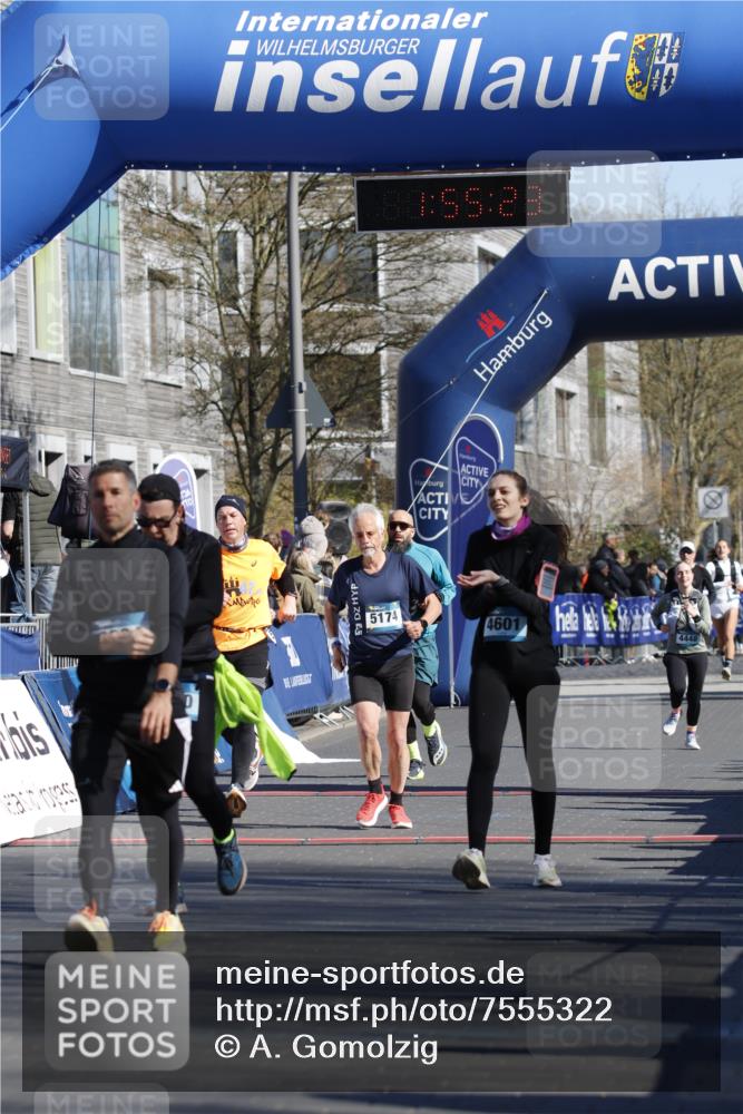 06.04.2025 - 44. Internationalen Wilhelmsburger Insellauf A. Gomolzig http://msf.ph/oto/7555322 06.04.2025 10:45:21 Ziel 3991, 3992, 4340, 4361, 4601, 5174, 5200 meine-sportfotos.de