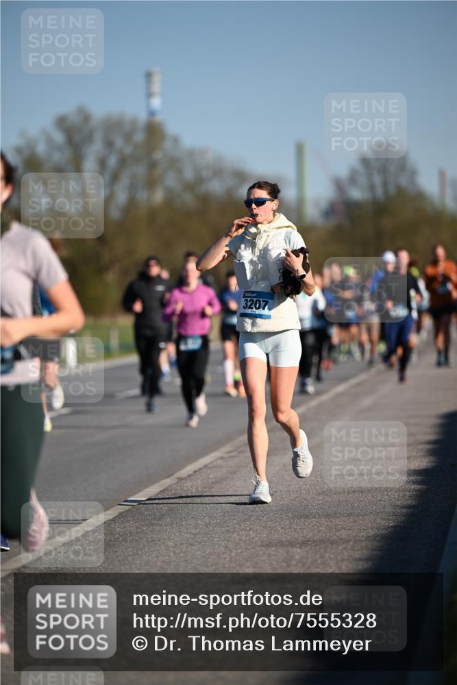 06.04.2025 - 44. Internationalen Wilhelmsburger Insellauf Dr. Thomas Lammeyer http://msf.ph/oto/7555328 06.04.2025 09:31:02 Laufen 3207 meine-sportfotos.de