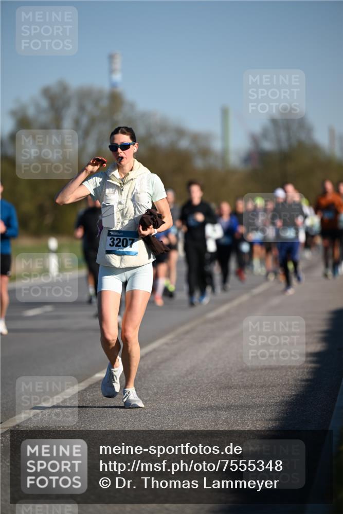 06.04.2025 - 44. Internationalen Wilhelmsburger Insellauf Dr. Thomas Lammeyer http://msf.ph/oto/7555348 06.04.2025 09:31:03 Laufen 3207 meine-sportfotos.de