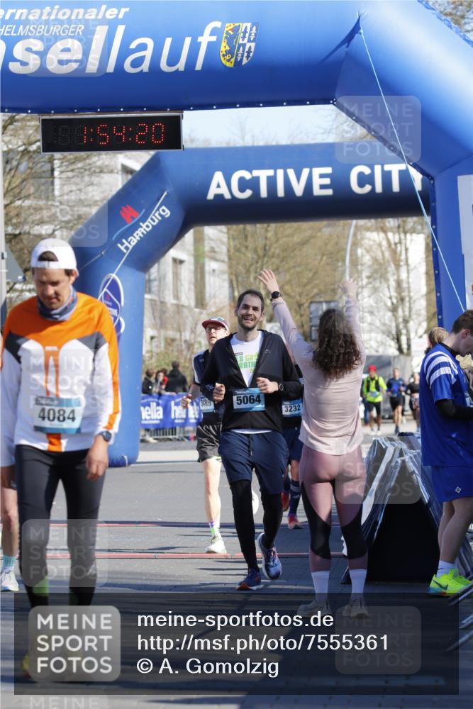 06.04.2025 - 44. Internationalen Wilhelmsburger Insellauf A. Gomolzig http://msf.ph/oto/7555361 06.04.2025 10:44:18 Ziel 3057, 3489, 3772, 3959, 4084, 4397, 4429, 5064 meine-sportfotos.de