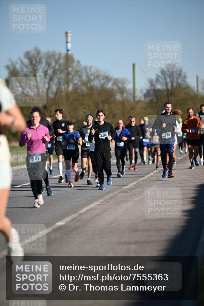 06.04.2025 - 44. Internationalen Wilhelmsburger Insellauf Dr. Thomas Lammeyer http://msf.ph/oto/7555363 06.04.2025 09:31:05 Laufen 4107, 500, 4231, 42, 4386, 3337, 3678 meine-sportfotos.de