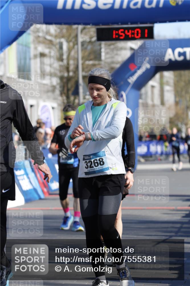 06.04.2025 - 44. Internationalen Wilhelmsburger Insellauf A. Gomolzig http://msf.ph/oto/7555381 06.04.2025 10:43:59 Ziel 3219, 3268, 3380, 4144, 4222, 4502, 4509, 5063 meine-sportfotos.de