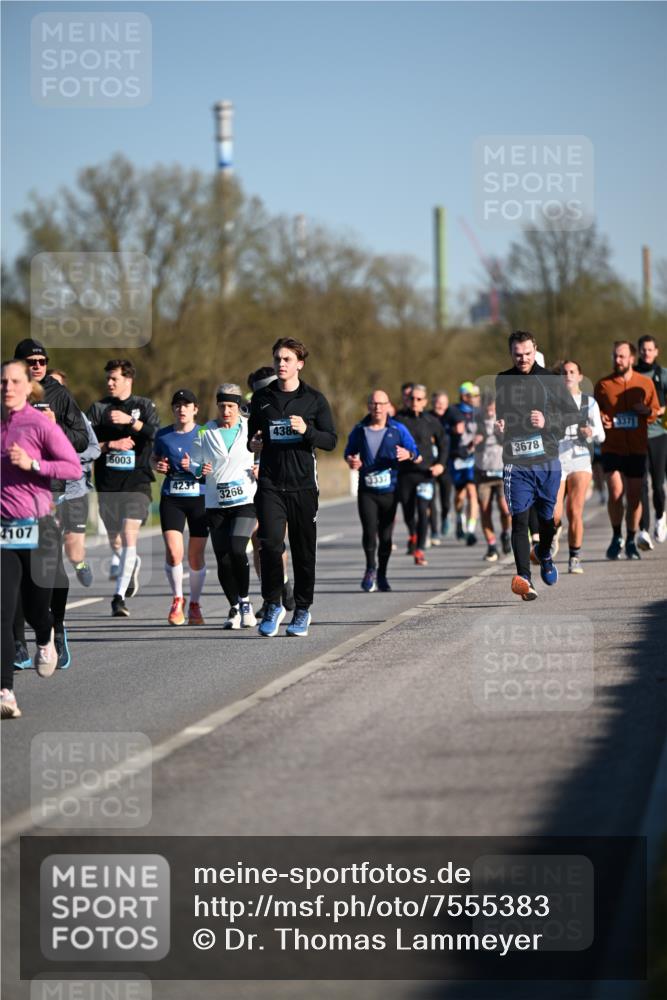 06.04.2025 - 44. Internationalen Wilhelmsburger Insellauf Dr. Thomas Lammeyer http://msf.ph/oto/7555383 06.04.2025 09:31:06 Laufen 4107, 5003, 4231, 3268, 438, 3337, 3678, 3371 meine-sportfotos.de