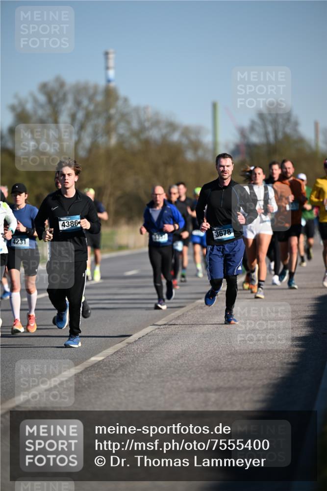06.04.2025 - 44. Internationalen Wilhelmsburger Insellauf Dr. Thomas Lammeyer http://msf.ph/oto/7555400 06.04.2025 09:31:09 Laufen 4231, 4386, 3678 meine-sportfotos.de
