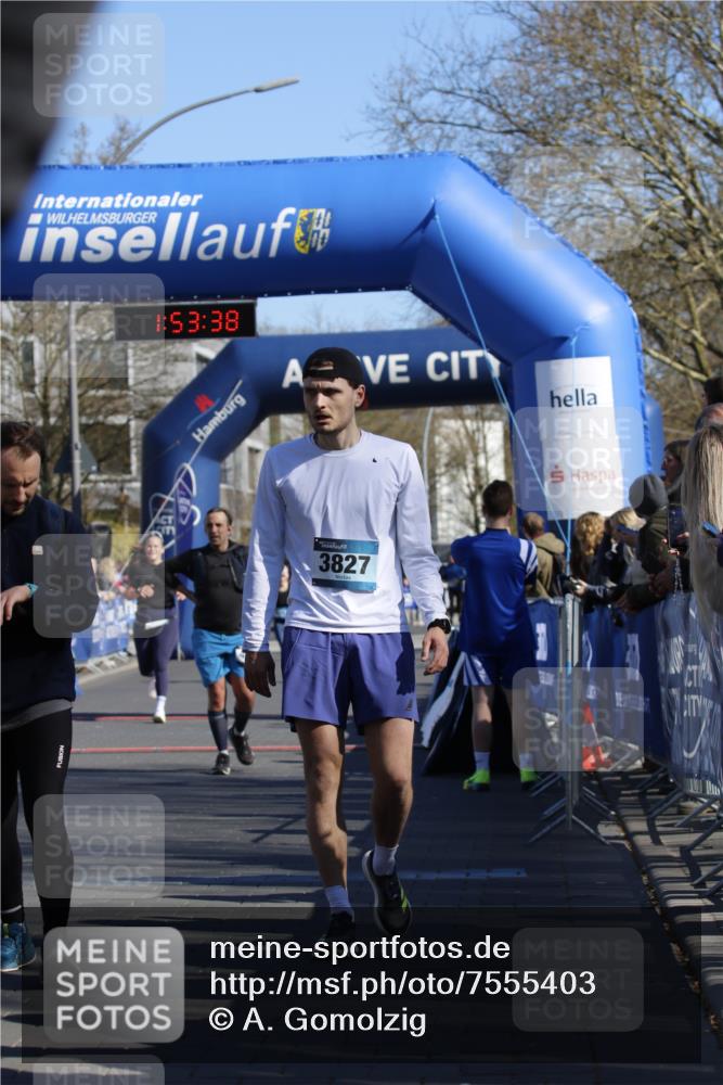 06.04.2025 - 44. Internationalen Wilhelmsburger Insellauf A. Gomolzig http://msf.ph/oto/7555403 06.04.2025 10:43:37 Ziel 3158, 3735, 3821, 3827, 3924, 4395, 4446 meine-sportfotos.de