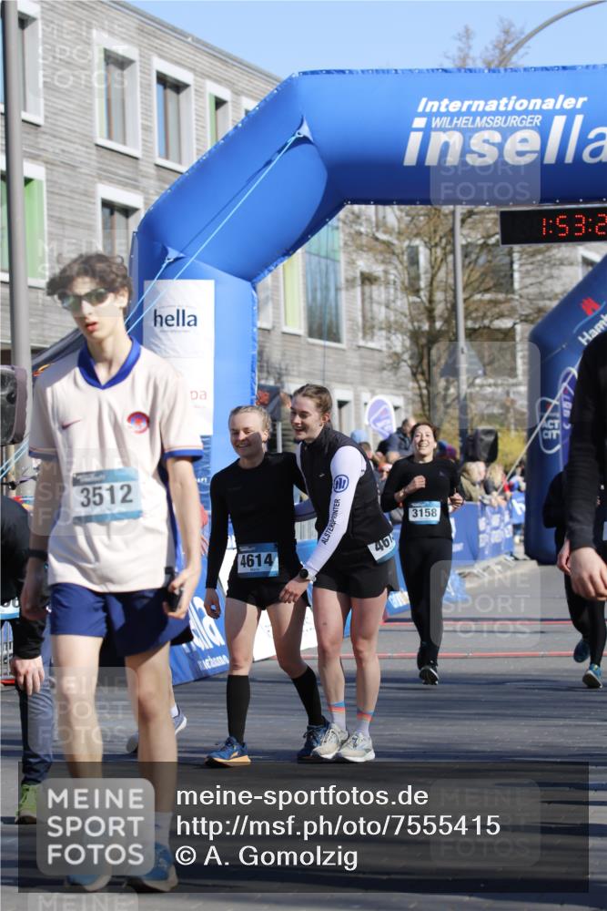 06.04.2025 - 44. Internationalen Wilhelmsburger Insellauf A. Gomolzig http://msf.ph/oto/7555415 06.04.2025 10:43:26 Ziel 3158, 3706, 3717, 3827, 4614 meine-sportfotos.de