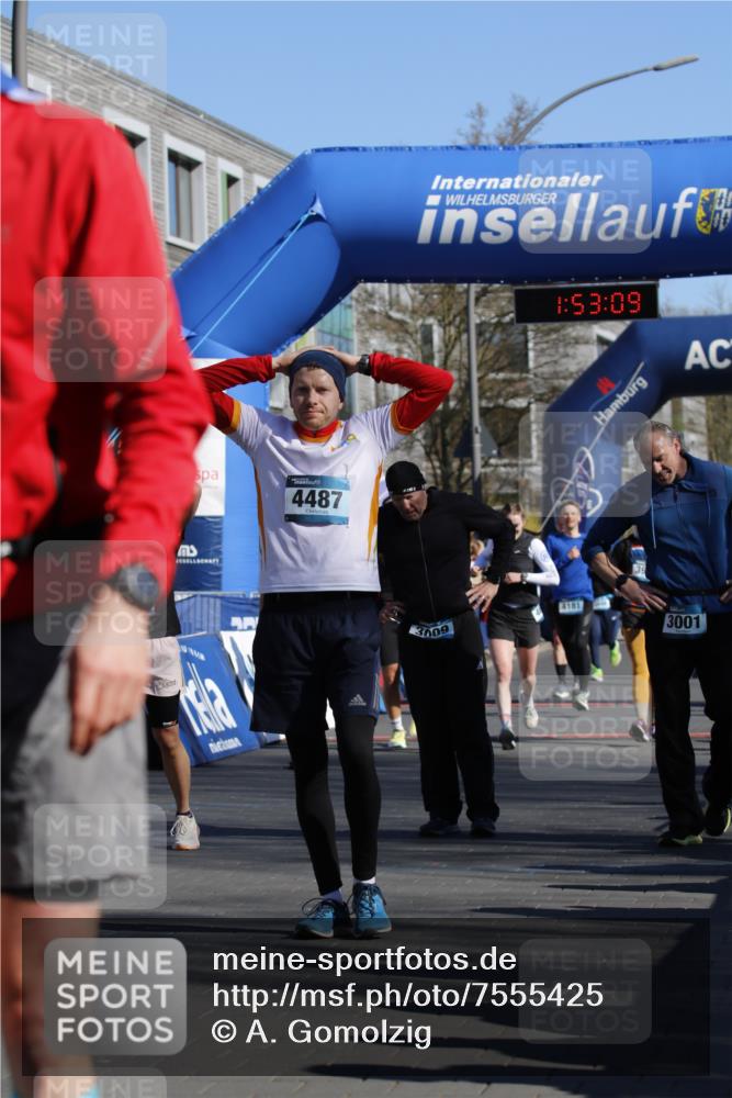 06.04.2025 - 44. Internationalen Wilhelmsburger Insellauf A. Gomolzig http://msf.ph/oto/7555425 06.04.2025 10:43:07 Ziel 3307, 3324, 3743, 3927, 4002, 4181, 4399, 4613 meine-sportfotos.de
