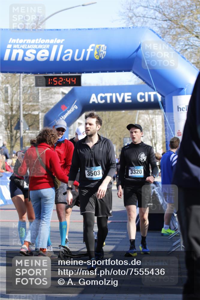 06.04.2025 - 44. Internationalen Wilhelmsburger Insellauf A. Gomolzig http://msf.ph/oto/7555436 06.04.2025 10:42:42 Ziel 3320, 3903, 4240, 4297, 4458 meine-sportfotos.de