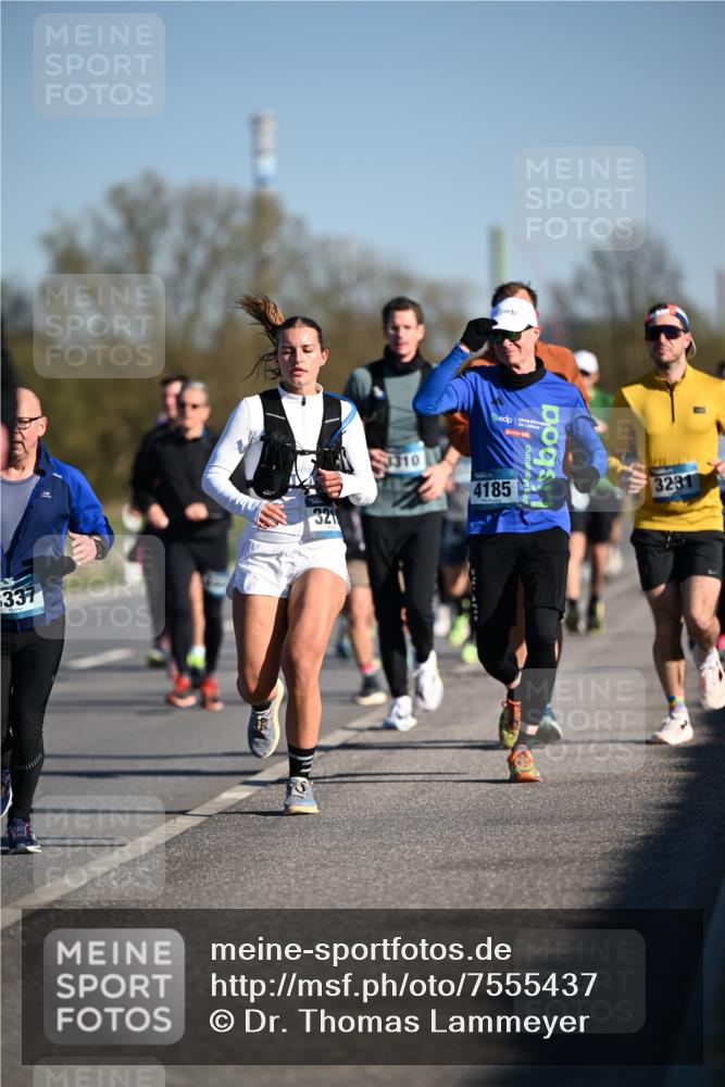 06.04.2025 - 44. Internationalen Wilhelmsburger Insellauf Dr. Thomas Lammeyer http://msf.ph/oto/7555437 06.04.2025 09:31:14 Laufen 6337, 321, 310, 4185 meine-sportfotos.de