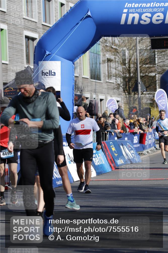 06.04.2025 - 44. Internationalen Wilhelmsburger Insellauf A. Gomolzig http://msf.ph/oto/7555516 06.04.2025 10:41:21 Ziel 3390, 4011, 4069, 4111, 4233, 4499 meine-sportfotos.de