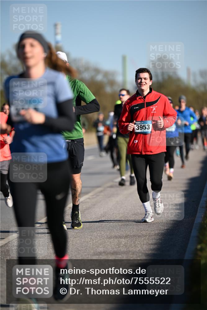 06.04.2025 - 44. Internationalen Wilhelmsburger Insellauf Dr. Thomas Lammeyer http://msf.ph/oto/7555522 06.04.2025 09:31:22 Laufen 3953 meine-sportfotos.de