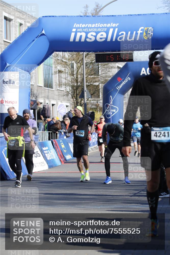 06.04.2025 - 44. Internationalen Wilhelmsburger Insellauf A. Gomolzig http://msf.ph/oto/7555525 06.04.2025 10:41:11 Ziel 3390, 3505, 3635, 4011, 4241, 4481 meine-sportfotos.de