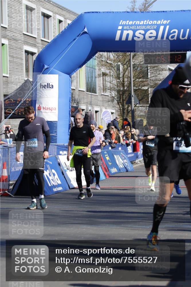 06.04.2025 - 44. Internationalen Wilhelmsburger Insellauf A. Gomolzig http://msf.ph/oto/7555527 06.04.2025 10:41:10 Ziel 3390, 3505, 3635, 4011, 4241, 4481, 5132 meine-sportfotos.de